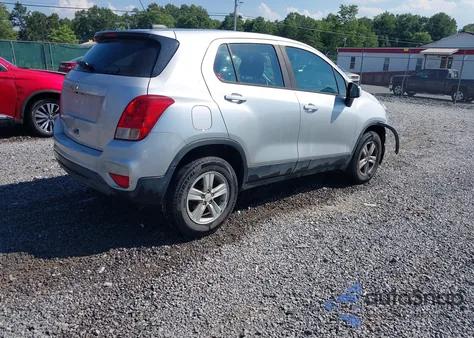 2017 Chevrolet Trax Ls z USA, uszkodzony, nr VIN KL7CJNSB2HB086429